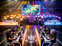 DOTA2国际邀请赛TI13决赛现场，顶级战队角逐冠军